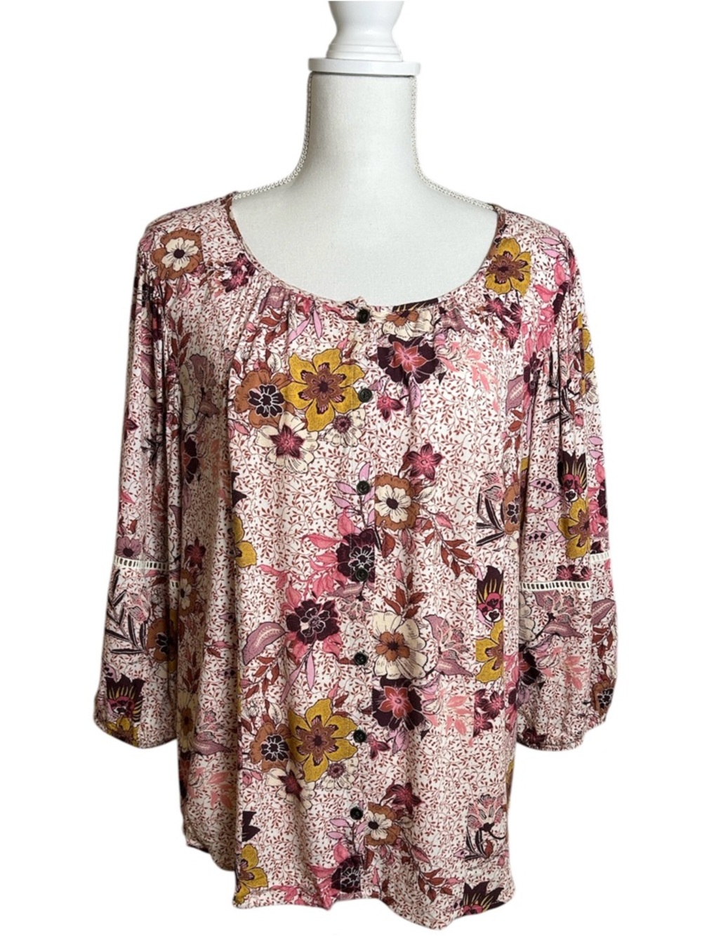 Knox Rose Size Medium Crochet Boho Pink Floral Button Up Blouse